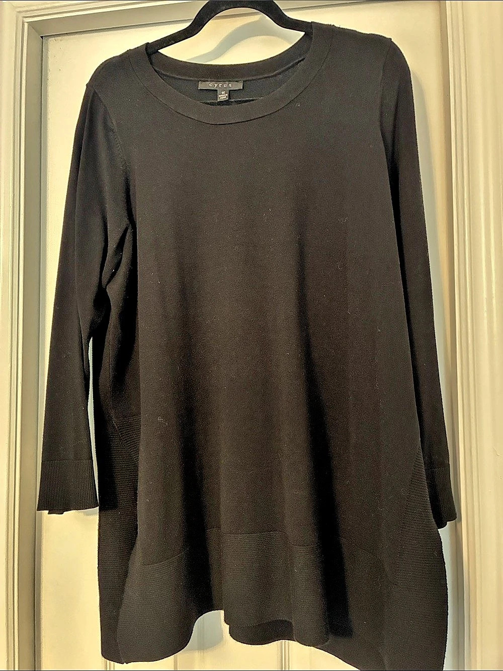 Black Tunic Split Hem Sweater Size XL